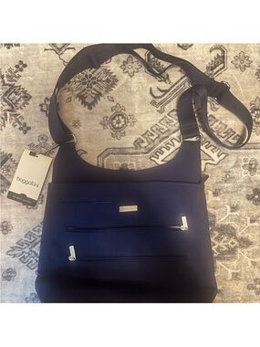 Baggallini Navy Crossbody Bag NWT